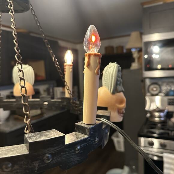 Vtg Gemmy Haunted 16” Spooky Chandelier With Sound & Flickering Lights Gargoyles - Picture 5 of 17